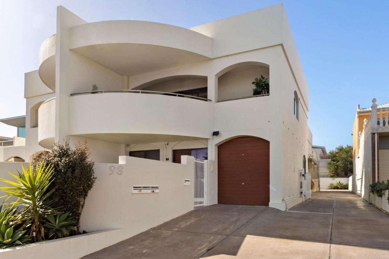 Belle Escapes - Seascape On Seaview Apartment